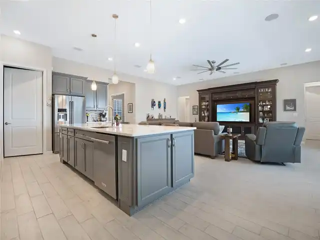 Listing Photo 17