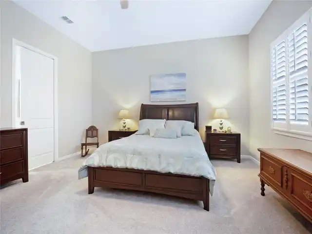 Listing Photo 34