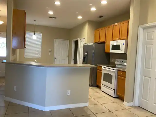 Listing Photo 9