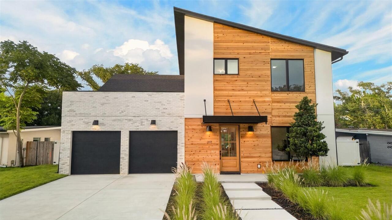 5BR, Home, 4BA, $2,150,000
Read More