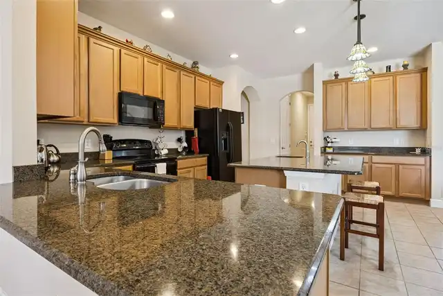 Listing Photo 10