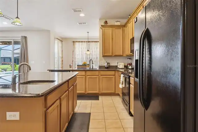 Listing Photo 11