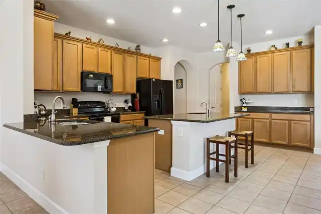 Listing Photo 12