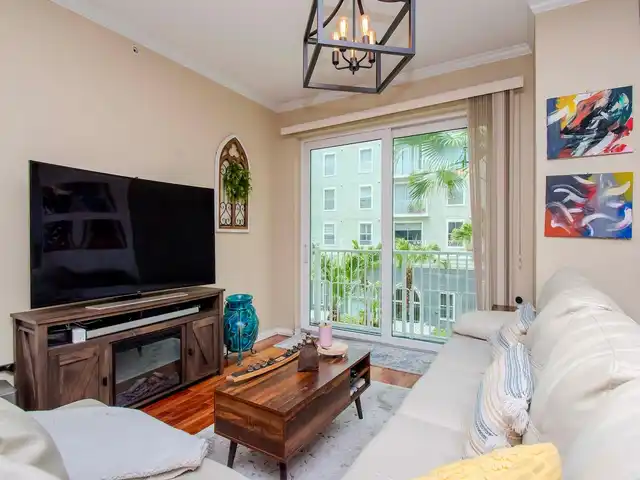 Listing Photo 9