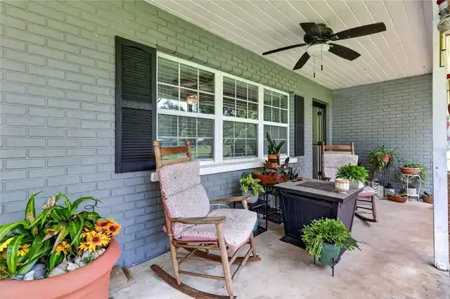 Listing Photo 11