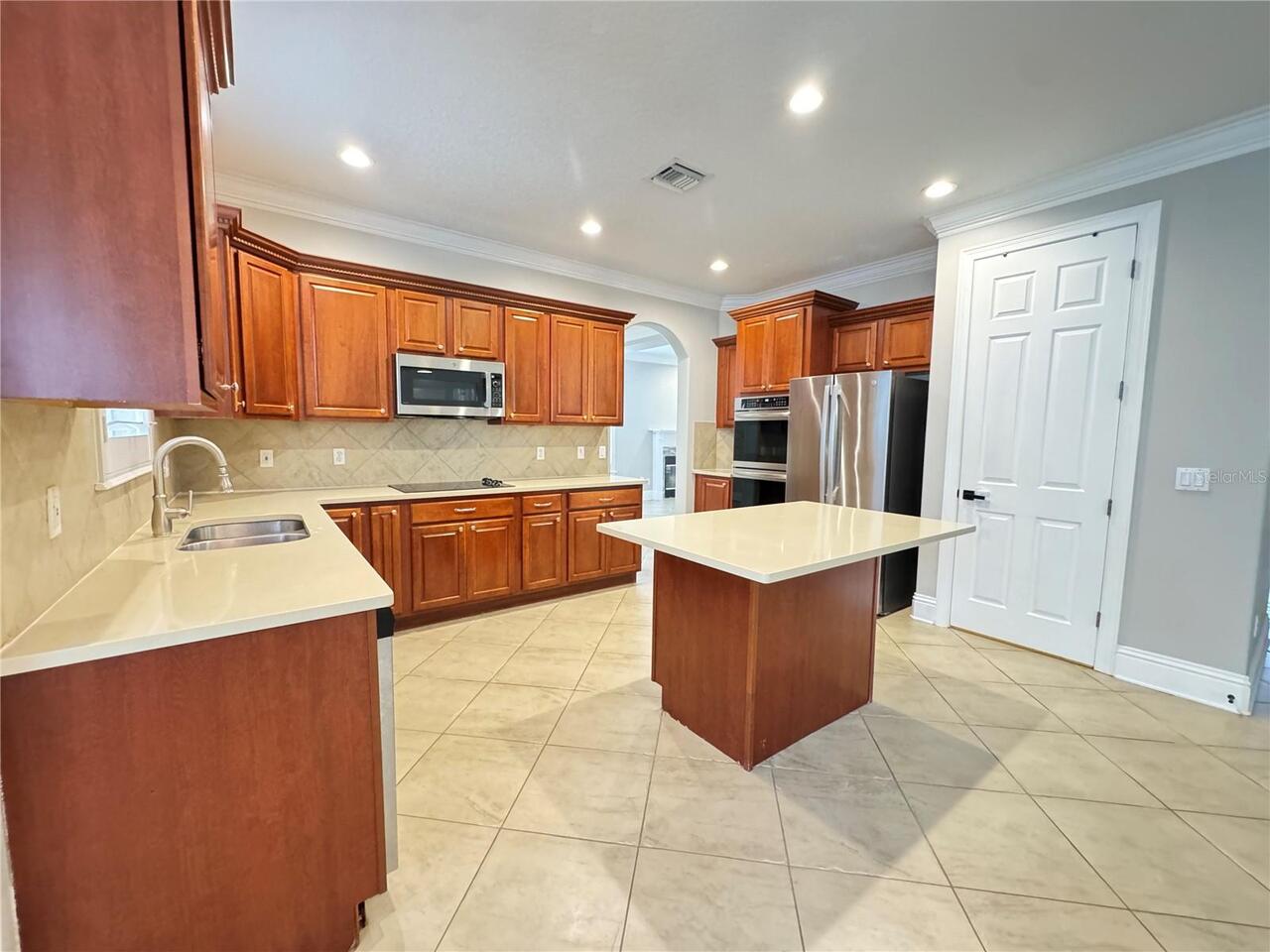 Listing Photo 10