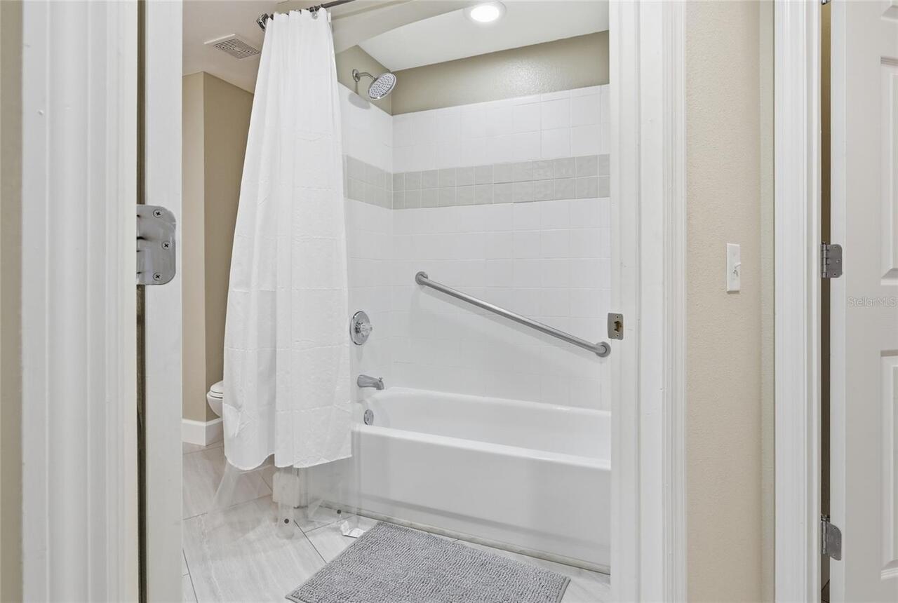 Listing Photo 32