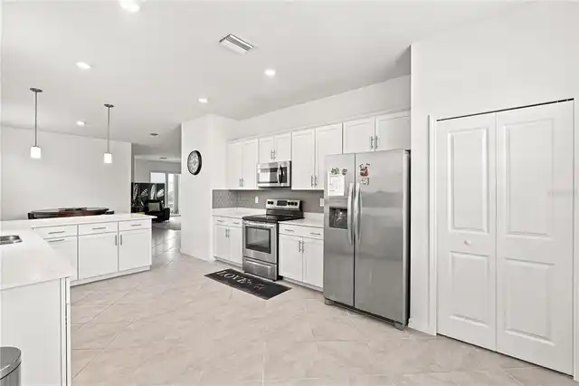 Listing Photo 9