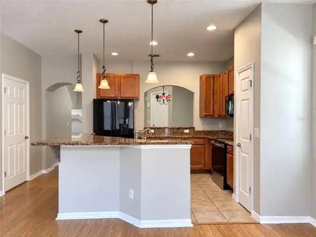 Listing Photo 6