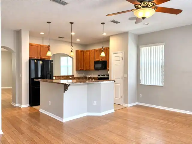 Listing Photo 7