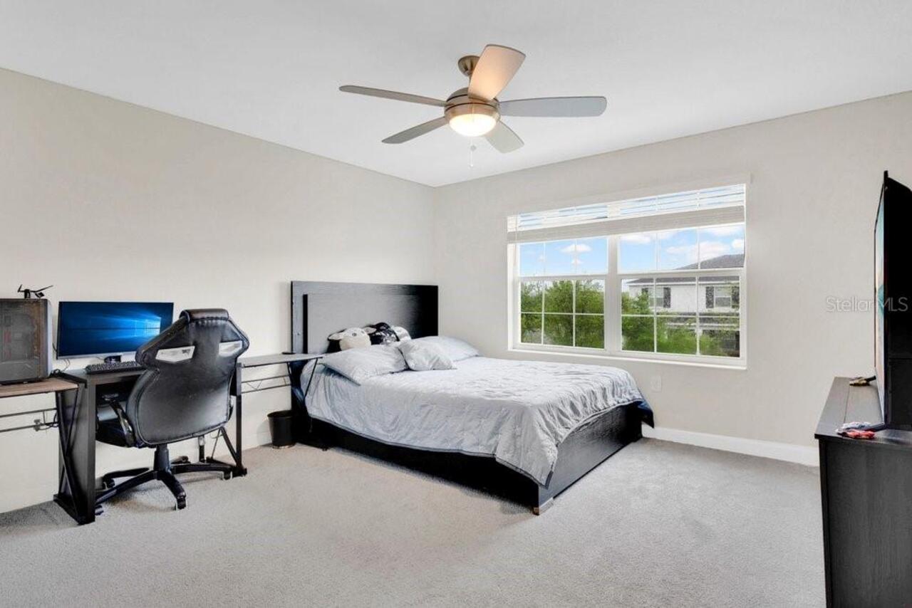 Listing Photo 16