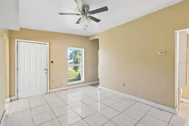 Listing Photo 9