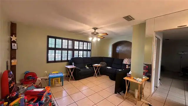 Listing Photo 8