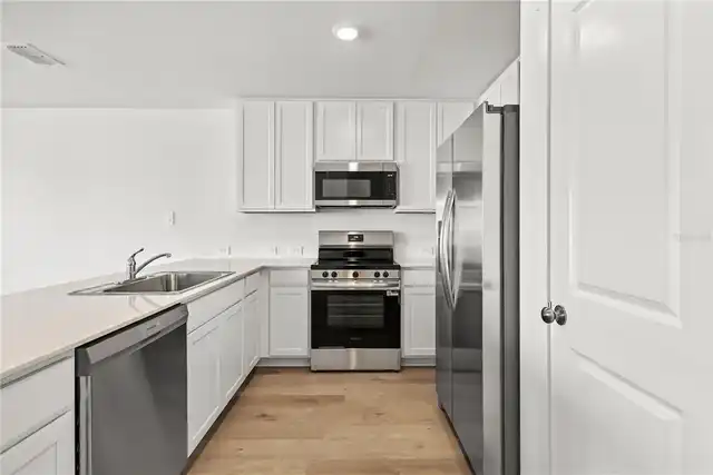 Listing Photo 7