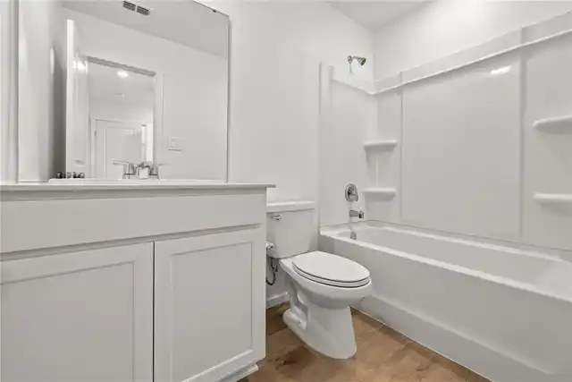 Listing Photo 12
