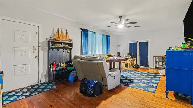 Listing Photo 6