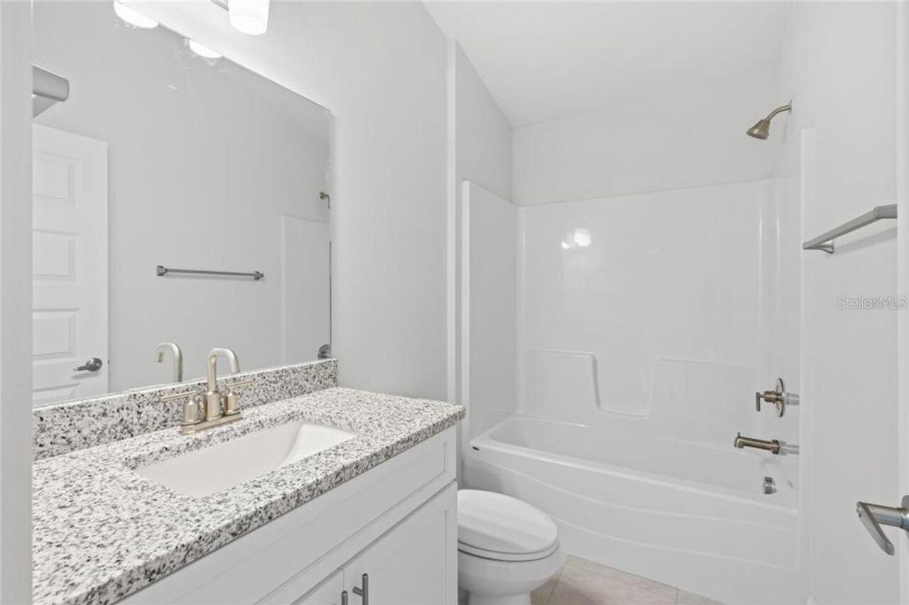 Listing Photo 9