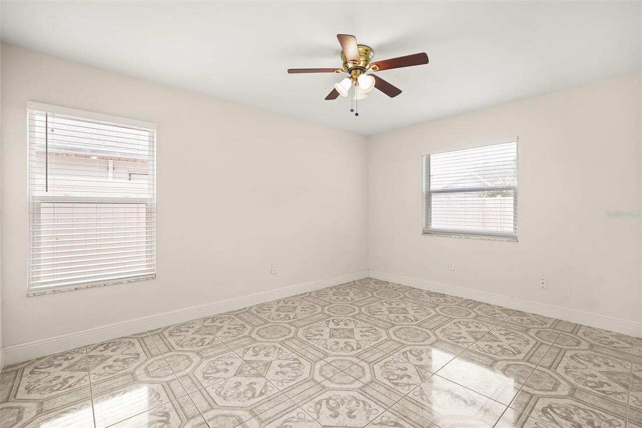 Listing Photo 14