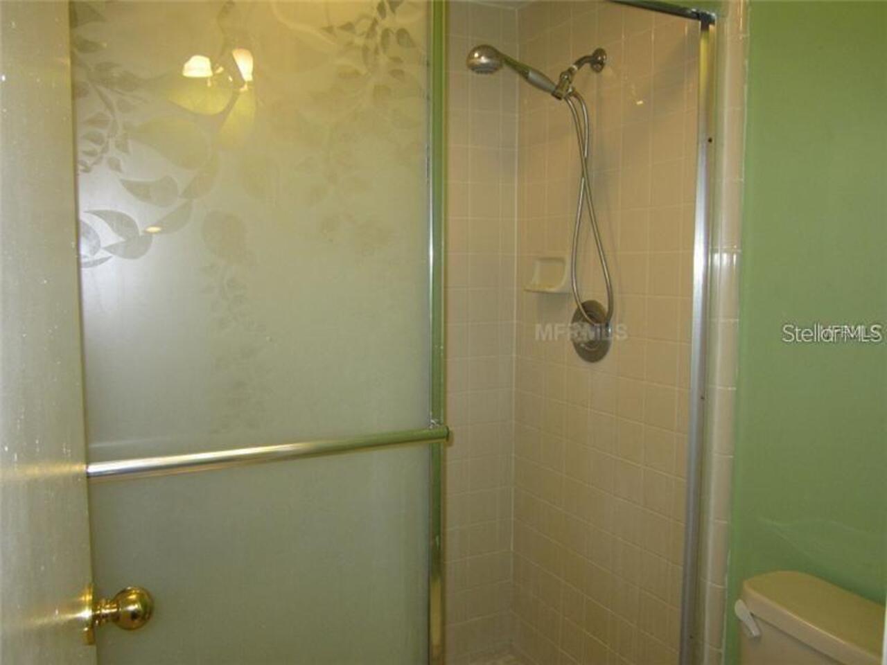 Listing Photo 11