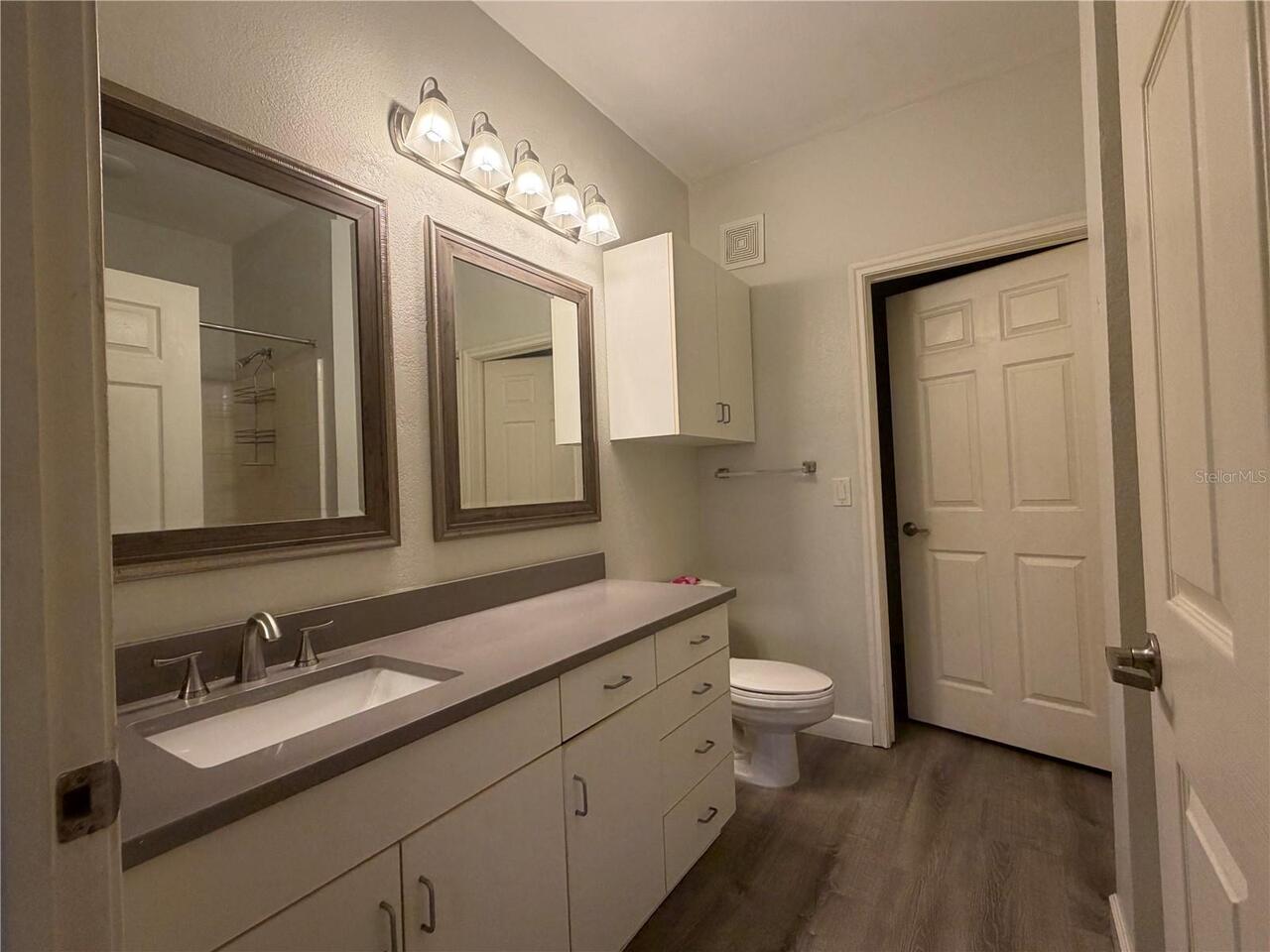 Listing Photo 10