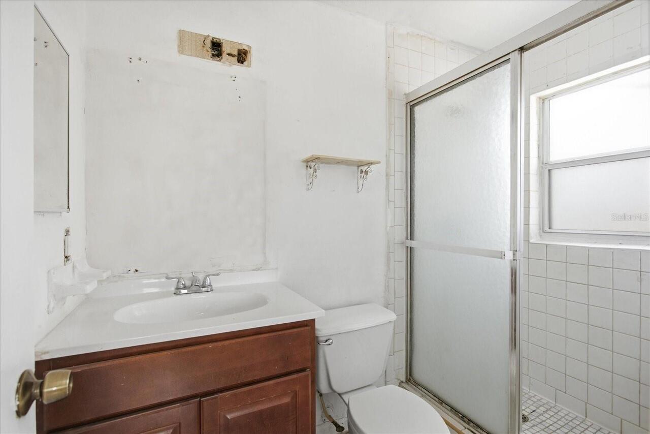 Listing Photo 9