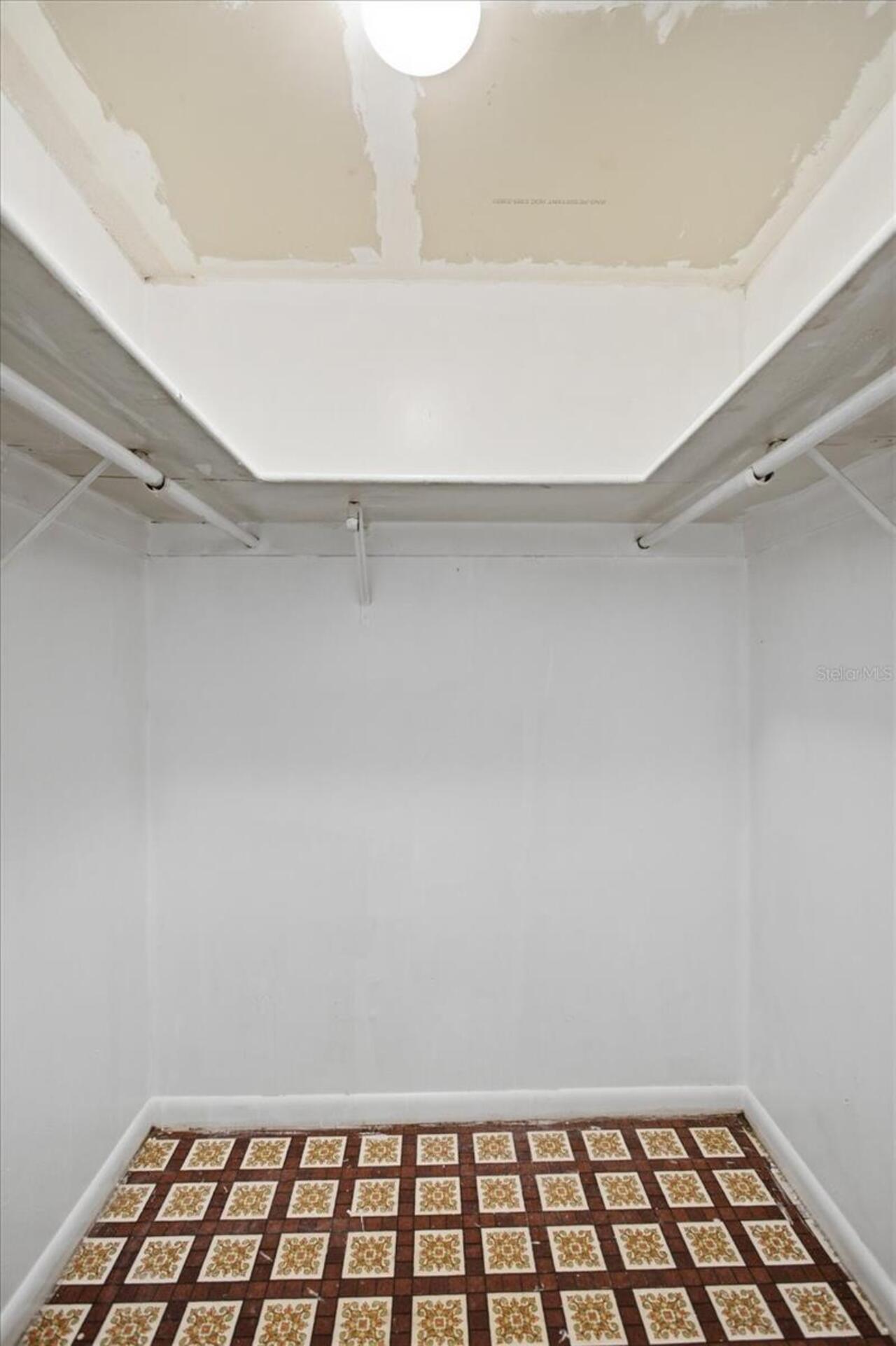 Listing Photo 10