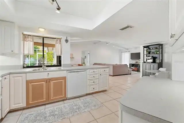 Listing Photo 13