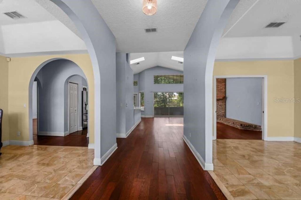 Listing Photo 8