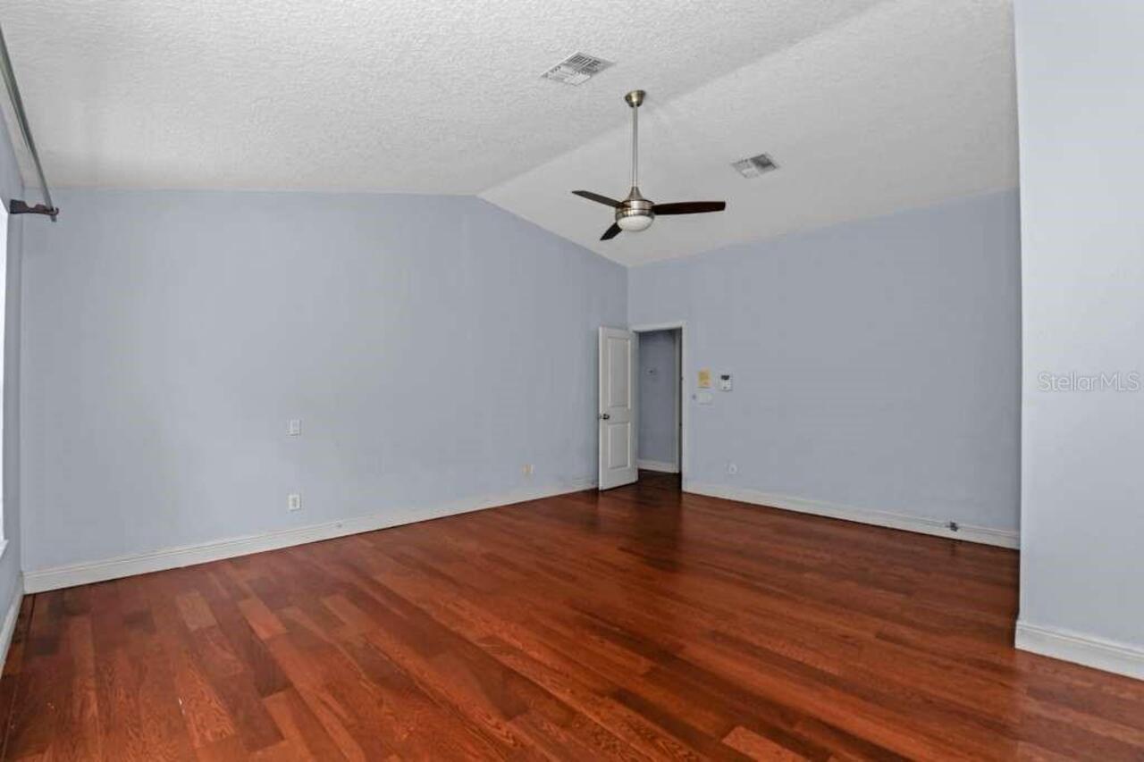 Listing Photo 28