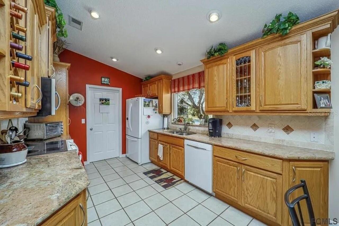 Listing Photo 7