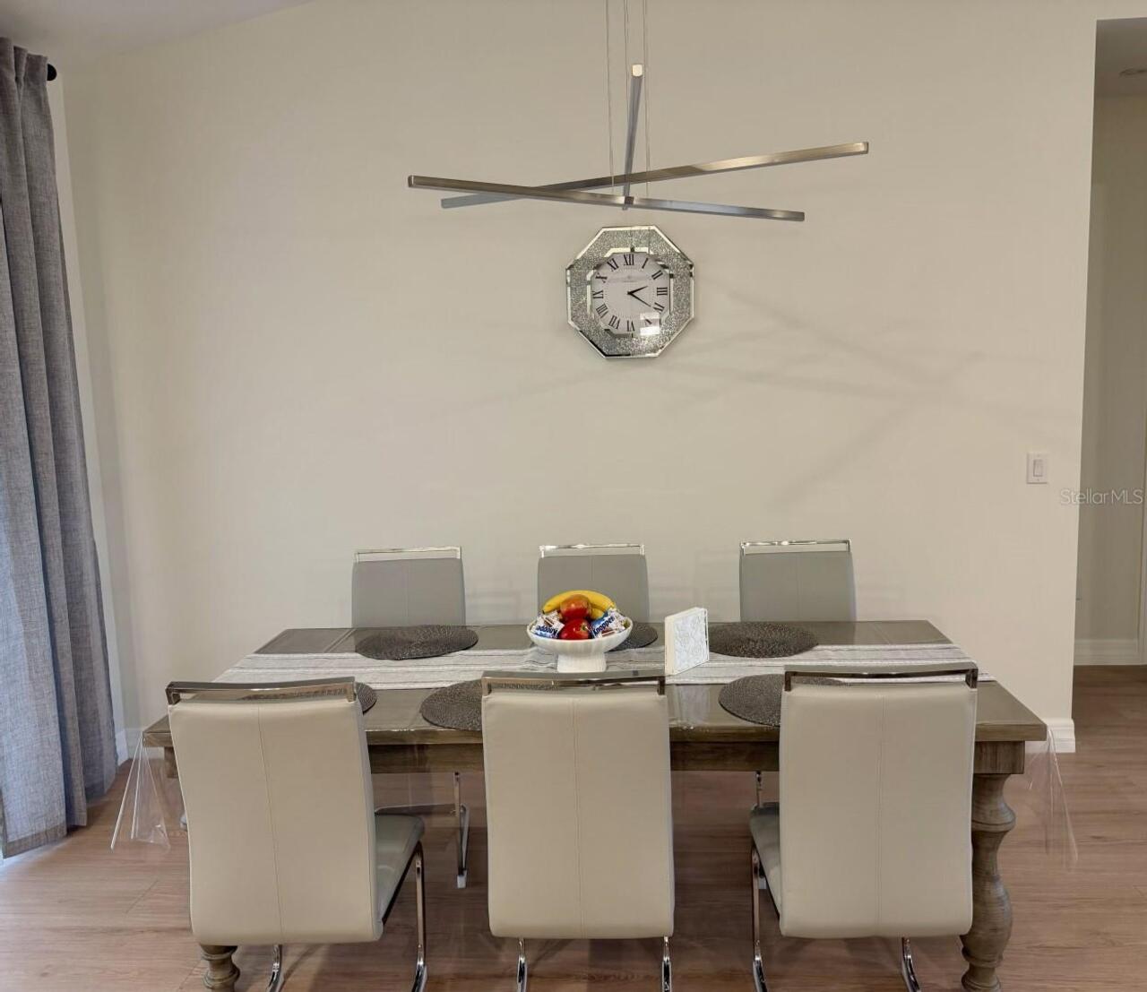 Listing Photo 12