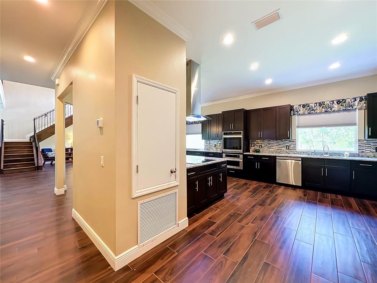 Listing Photo 23