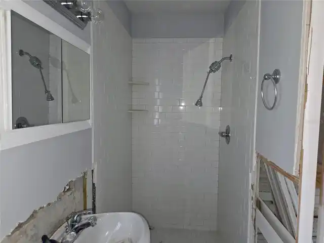 Listing Photo 12
