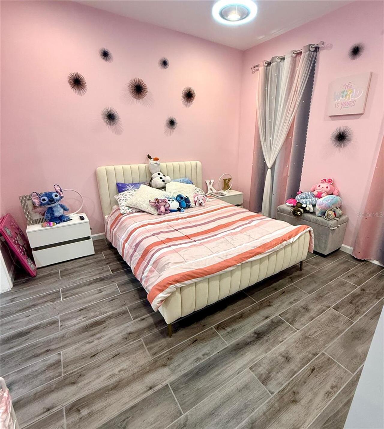 Listing Photo 10