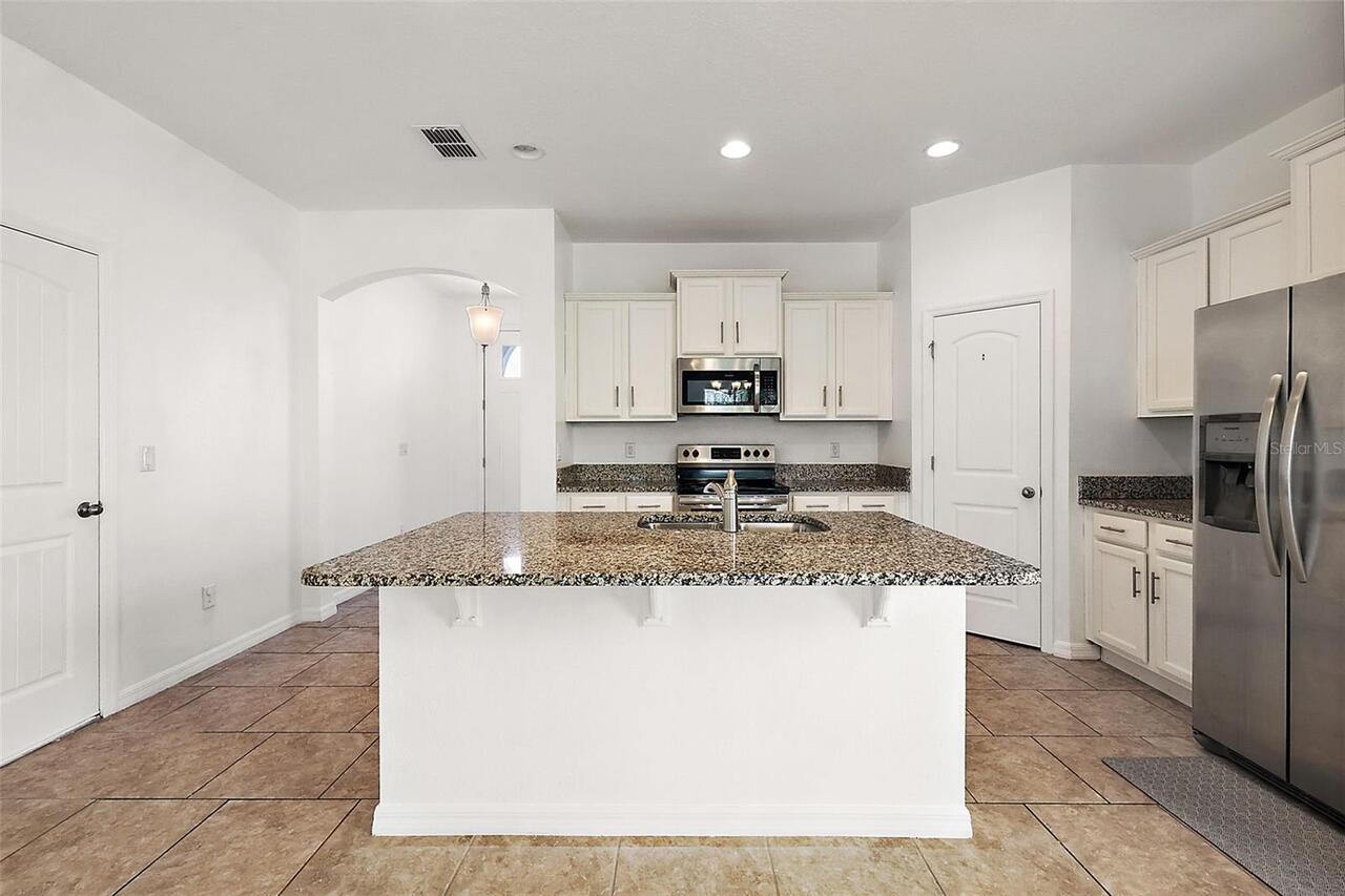Listing Photo 12