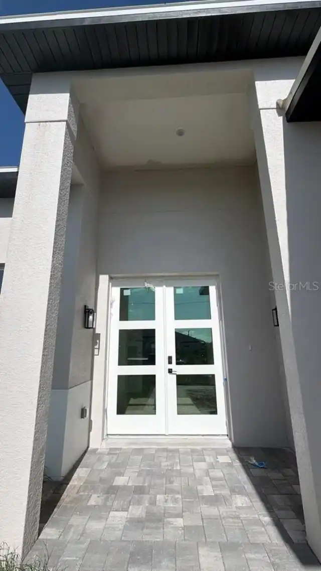 Listing Photo 12