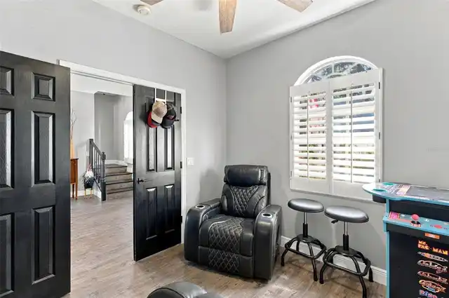 Listing Photo 10