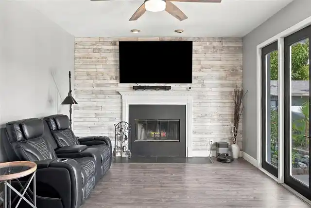 Listing Photo 15