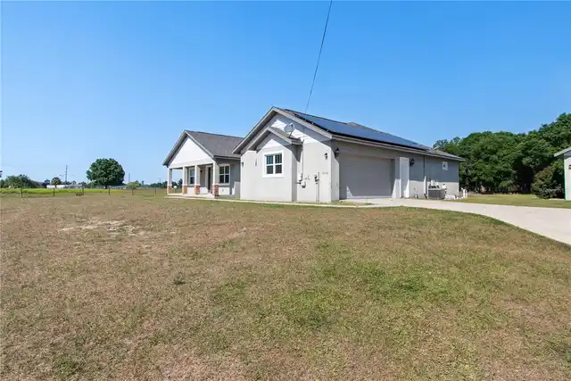 Listing Photo 11