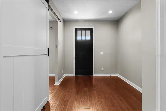 Listing Photo 17