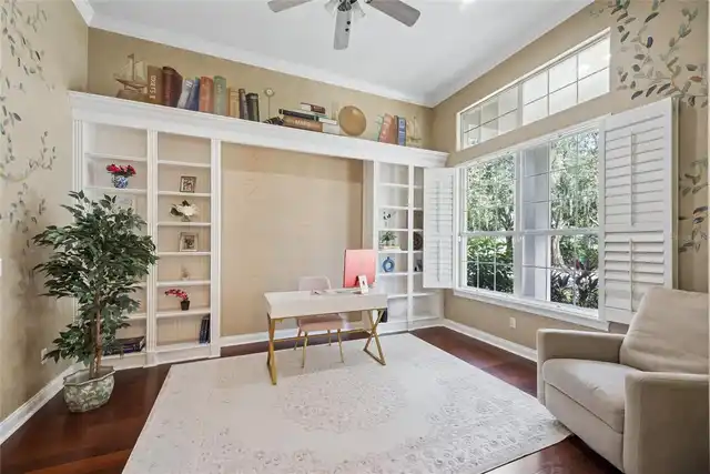 Listing Photo 10