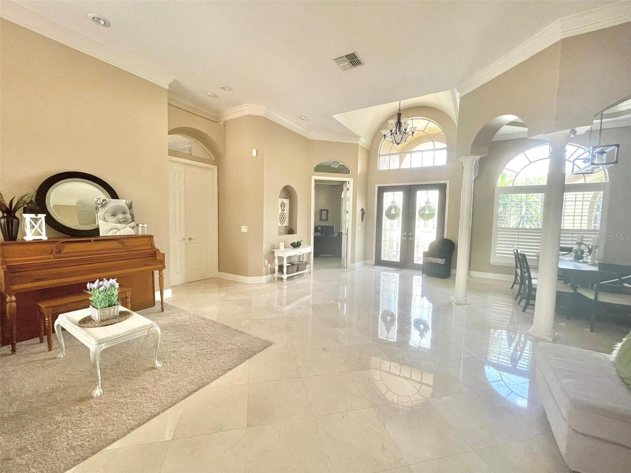 Listing Photo 12