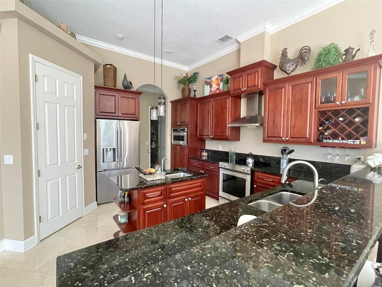 Listing Photo 14
