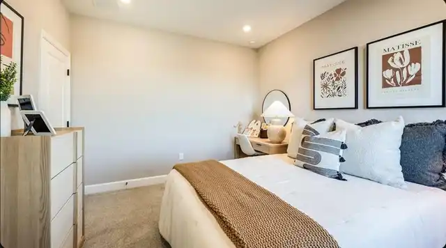 Listing Photo 10