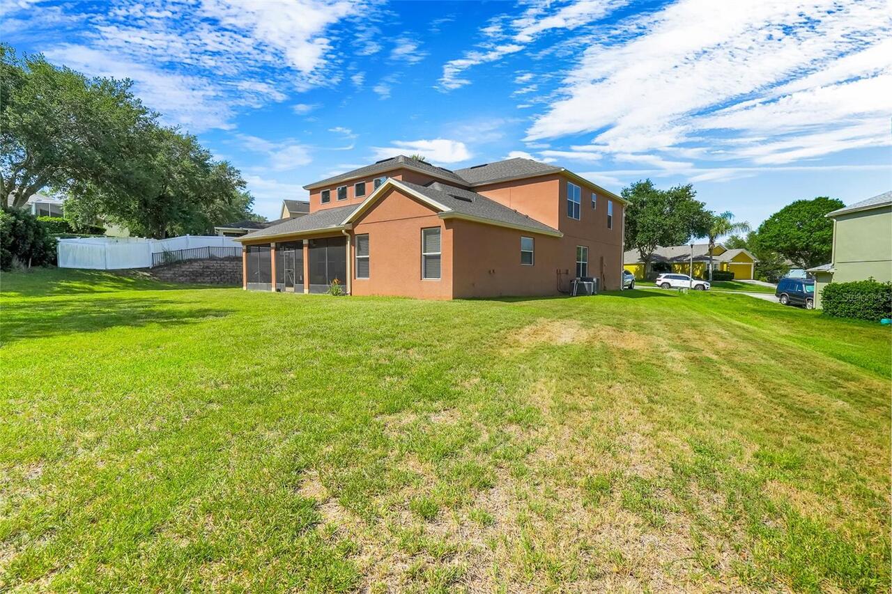 Listing Photo 14