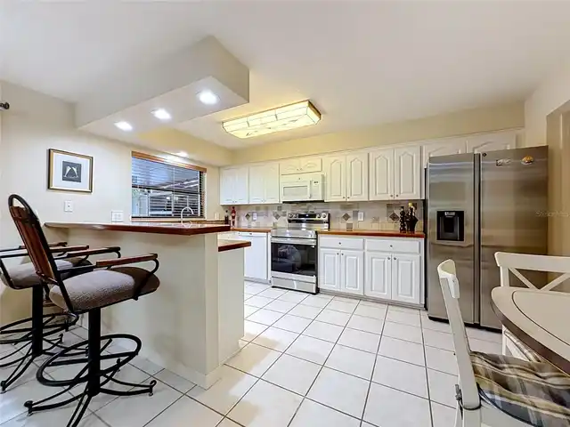 Listing Photo 12