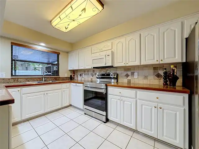 Listing Photo 14