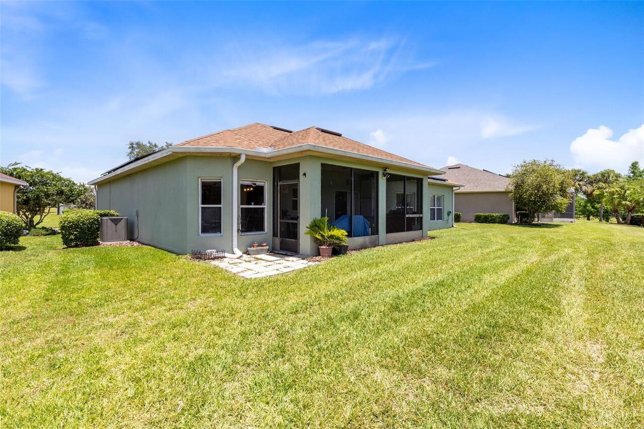 Listing Photo 12