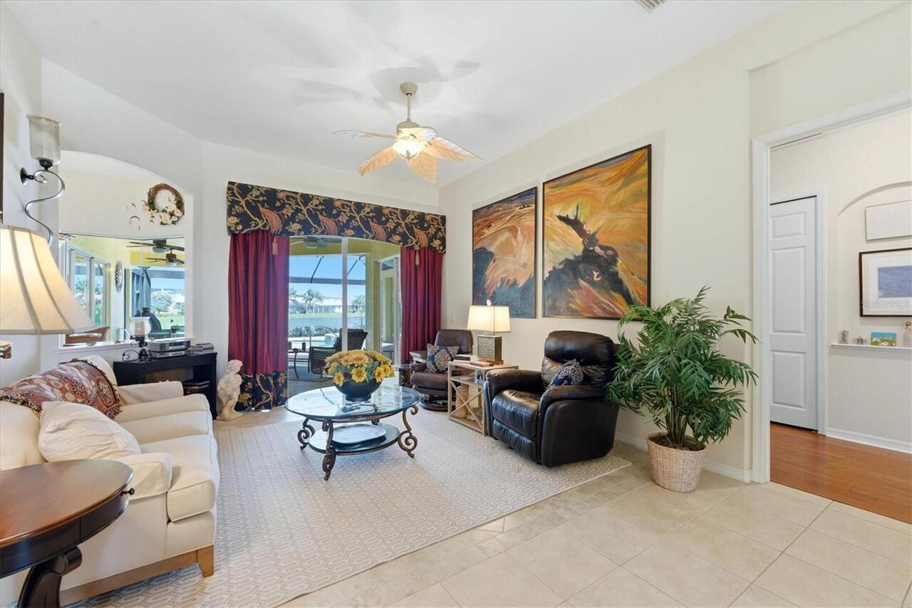 Listing Photo 12