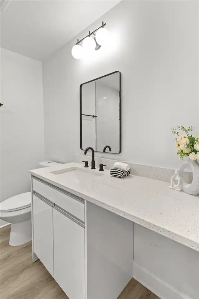 Listing Photo 23